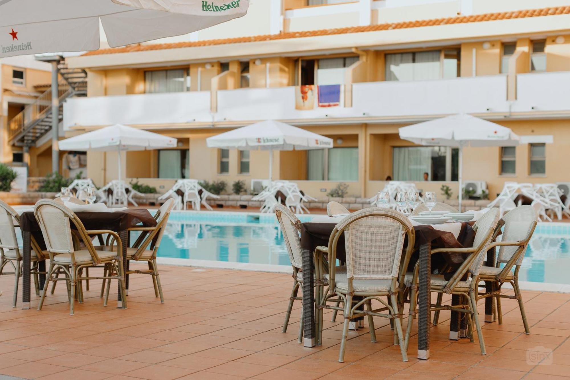 Club Malaspina Hotel & Resort Bosa Exterior foto