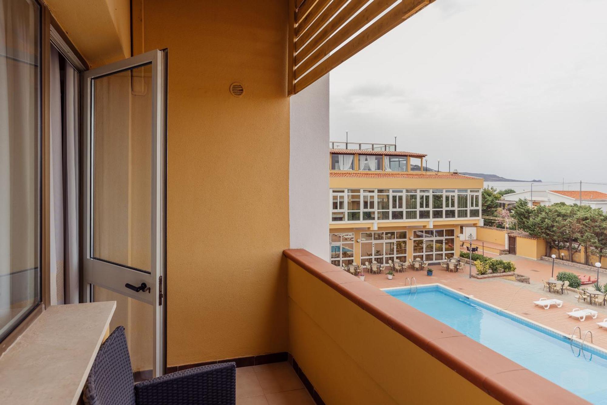 Club Malaspina Hotel & Resort Bosa Exterior foto